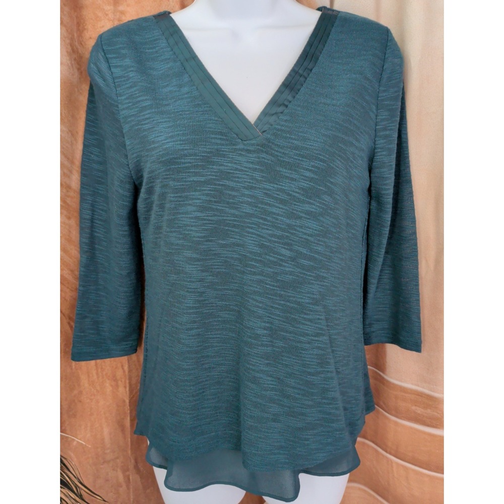 Whbm White House Black Market 3/4 Sleeve Top in Rain Forest